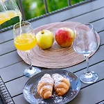 Apartament Mandic *